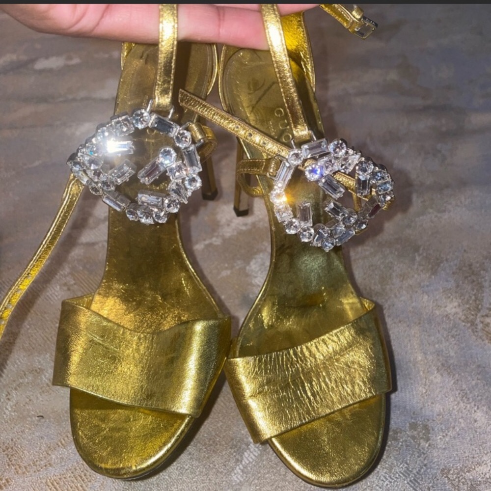 Authentic GUCCI heels, worn a few times. Size 8.